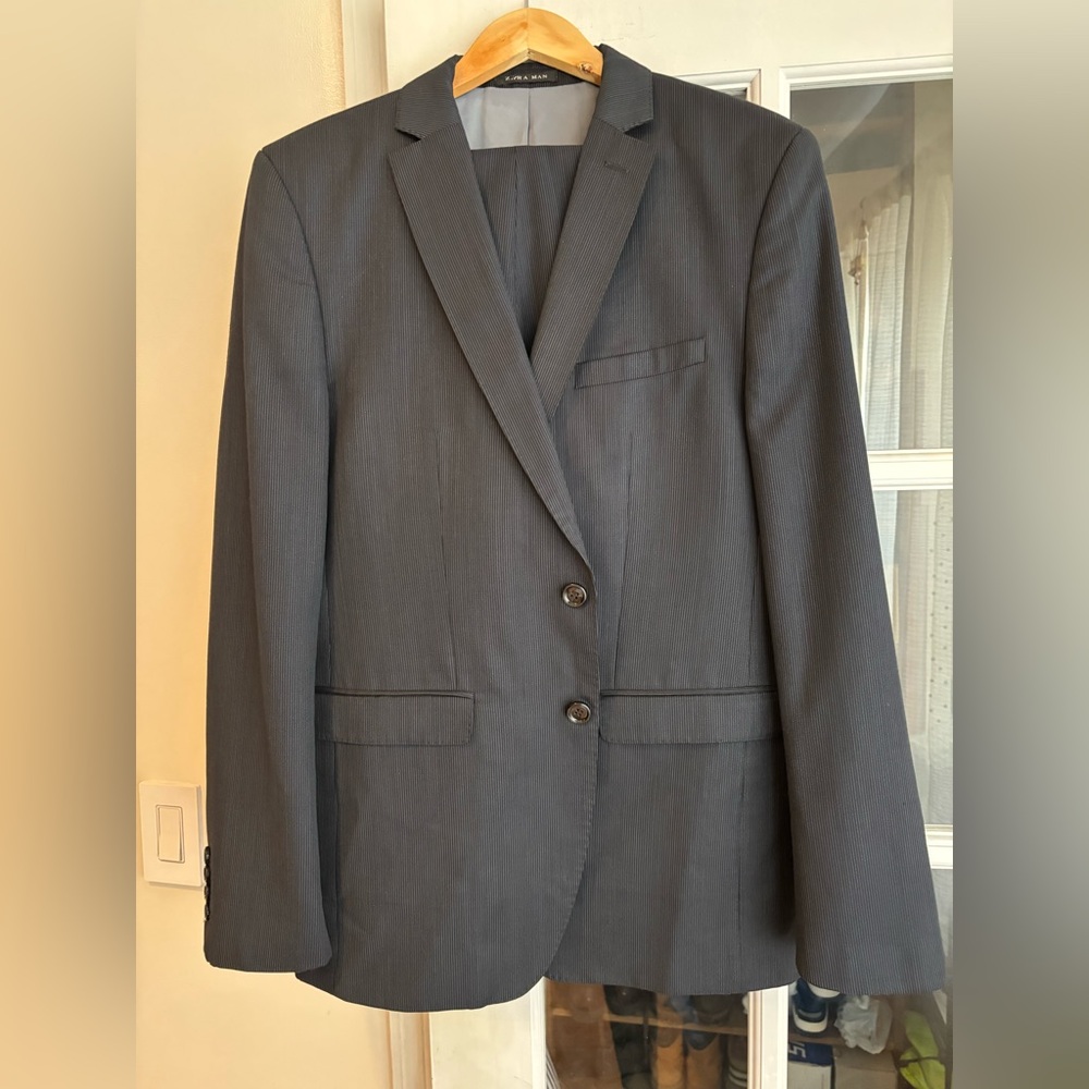 Zara Men 2 Piece Dark Gray Suit Sz42 Pants 32x34